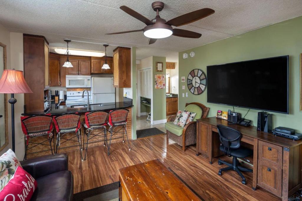 Heart Of Waikiki,1Bdrm,Free Parking, Wifi,No Resort Fees,Youtube,Netflix ! Honolulu Bagian luar foto