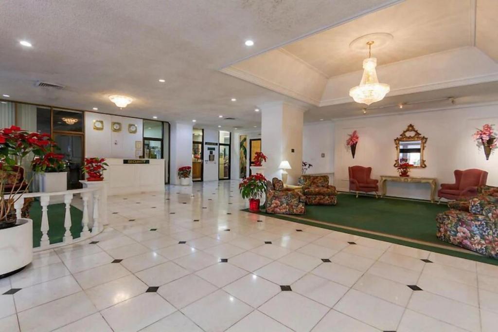 Heart Of Waikiki,1Bdrm,Free Parking, Wifi,No Resort Fees,Youtube,Netflix ! Honolulu Bagian luar foto