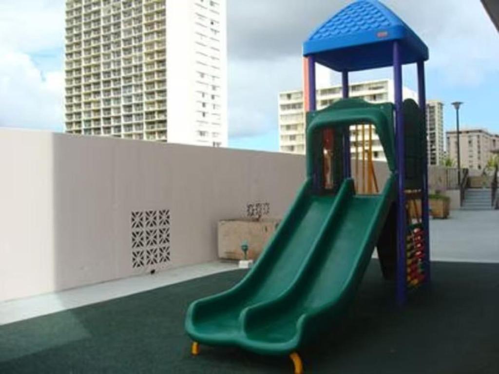 Heart Of Waikiki,1Bdrm,Free Parking, Wifi,No Resort Fees,Youtube,Netflix ! Honolulu Bagian luar foto