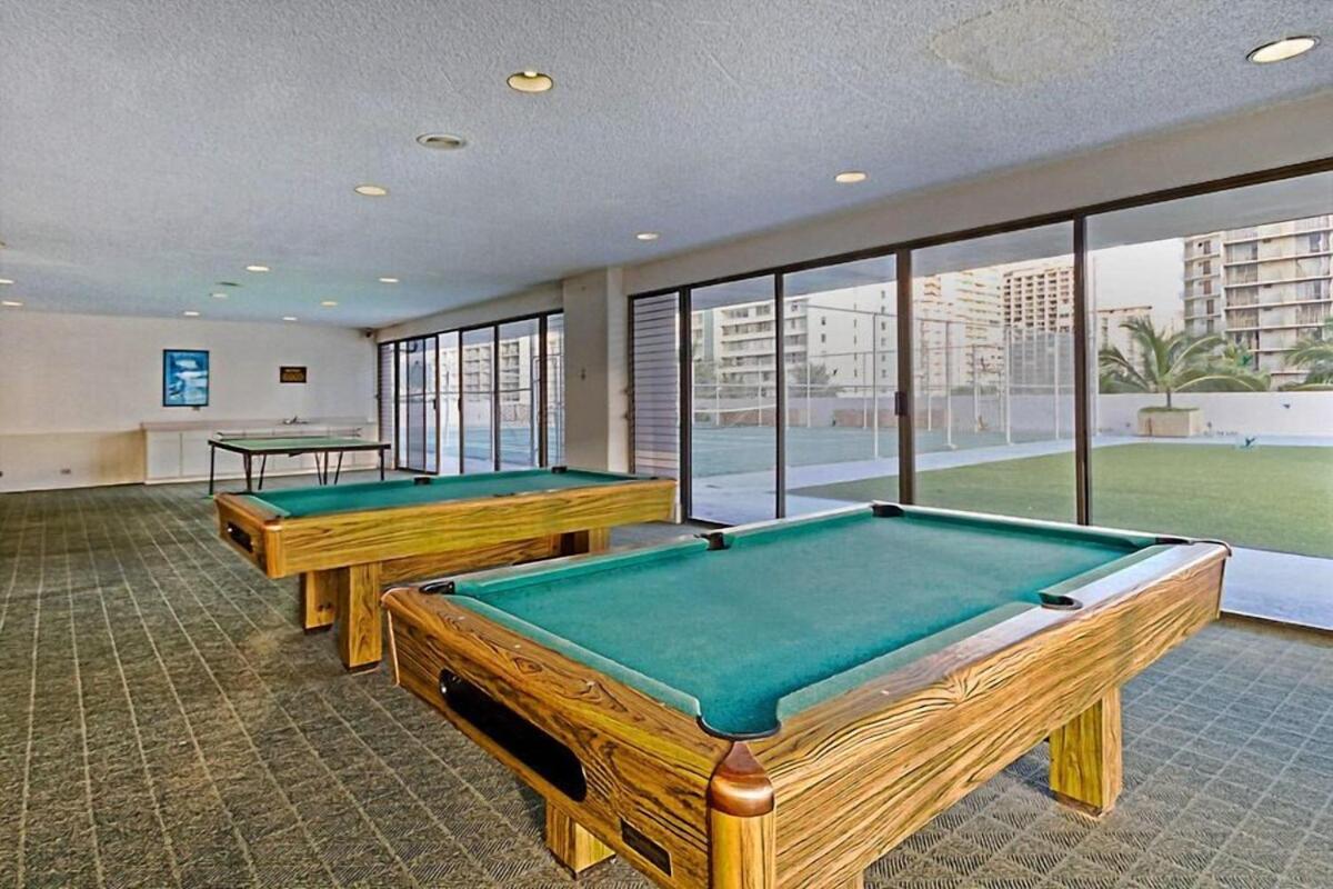 Heart Of Waikiki,1Bdrm,Free Parking, Wifi,No Resort Fees,Youtube,Netflix ! Honolulu Bagian luar foto