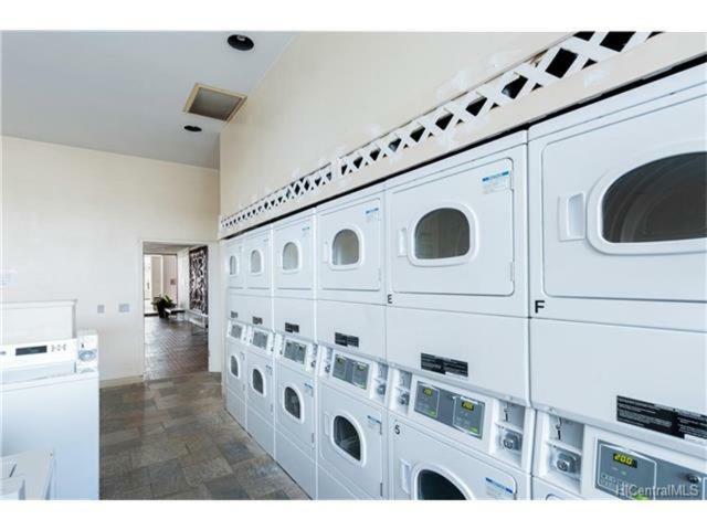 Heart Of Waikiki,1Bdrm,Free Parking, Wifi,No Resort Fees,Youtube,Netflix ! Honolulu Bagian luar foto